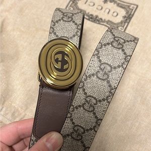 Gucci beige ebony GG Supreme canvas belt brown leather double G